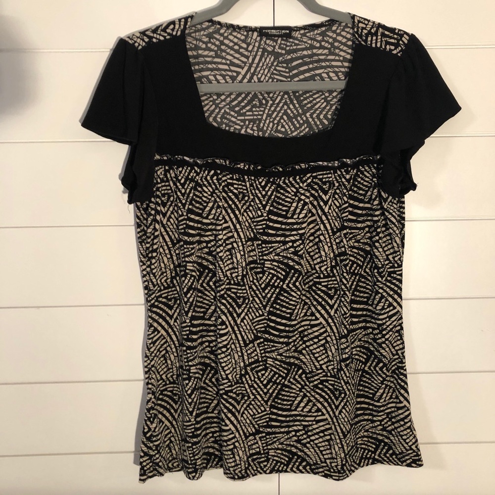 Black & white blouse cap sleeve Perseption…